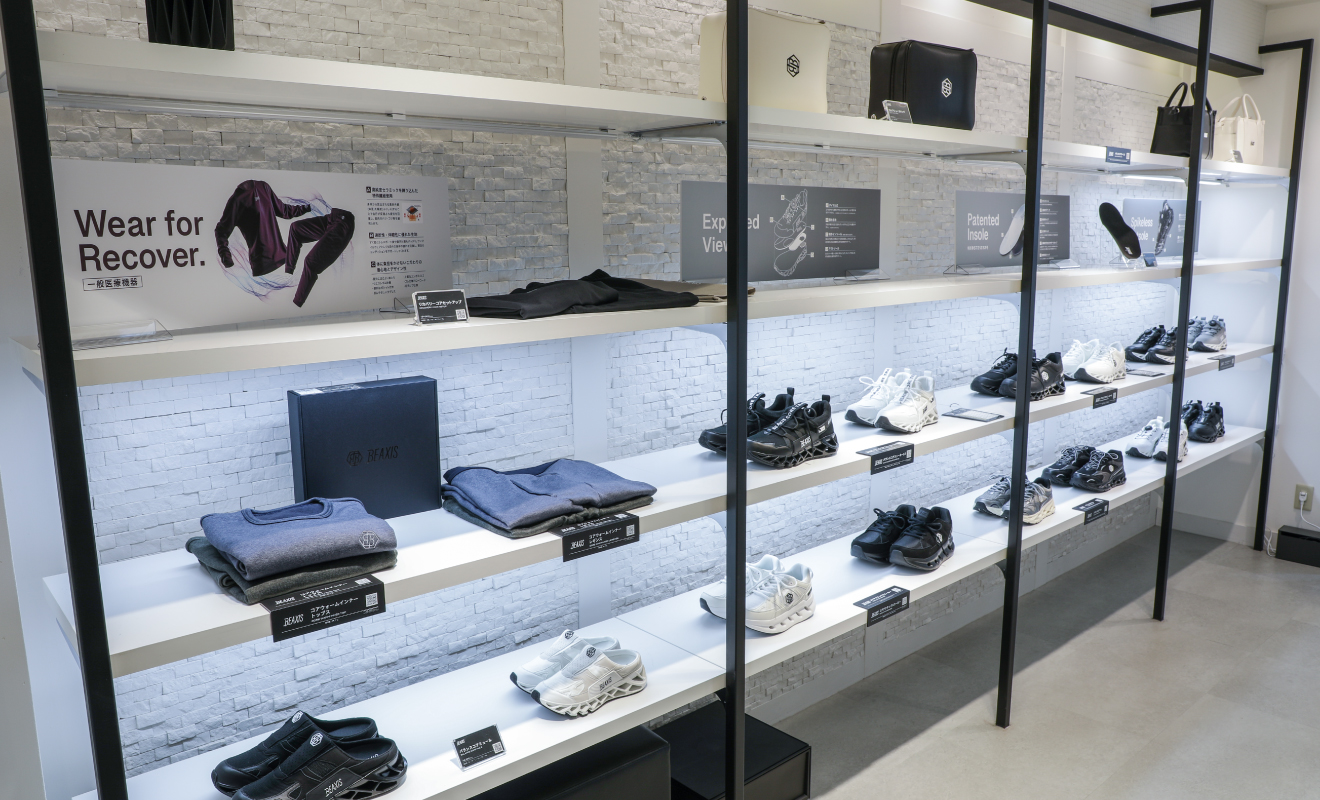 beaxis POP UP in 神戸マルイ の店内
