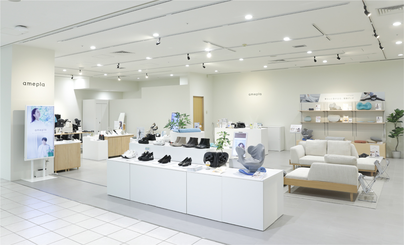 amepla POP UP in LACHIC 栄 の店内