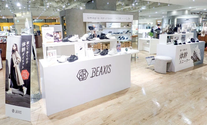 beaxis POP UP in 阪神梅田 の店内
