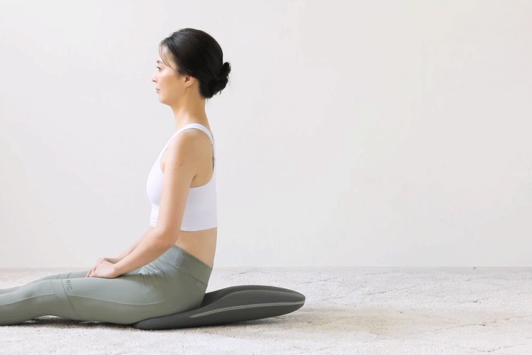 BEAXIS 体幹ピロー 使用イメージgif