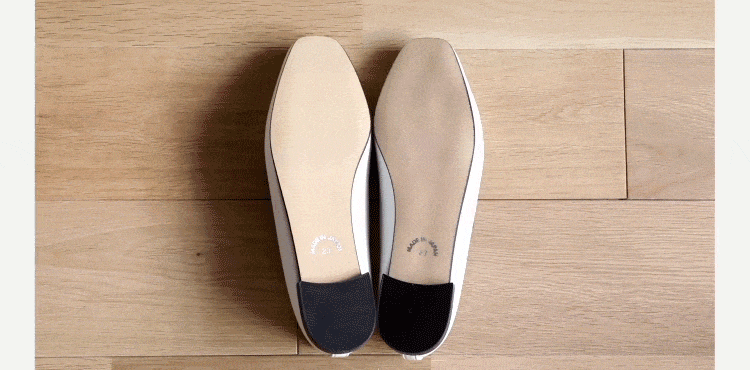 適度なホールド感の履き口シャーリングゴム