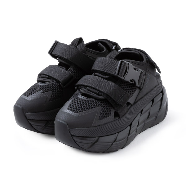 フラットアップサンダル 斜め前