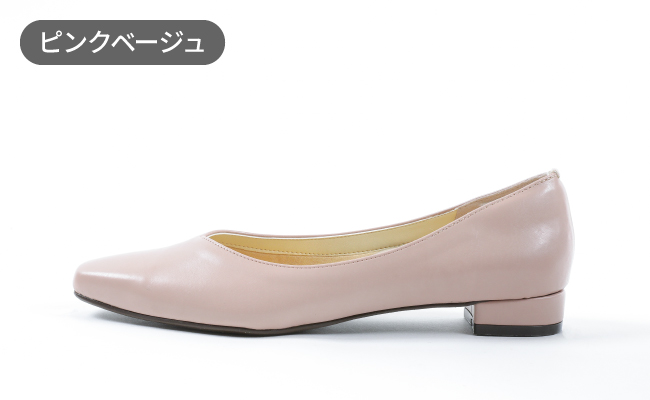 ピンクベージュ