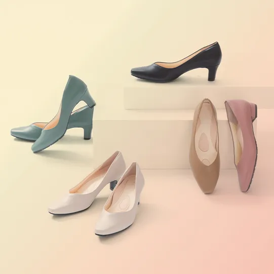 カラー整体パンプス2 5色と5.5cm・2cmヒールが並ぶ画像