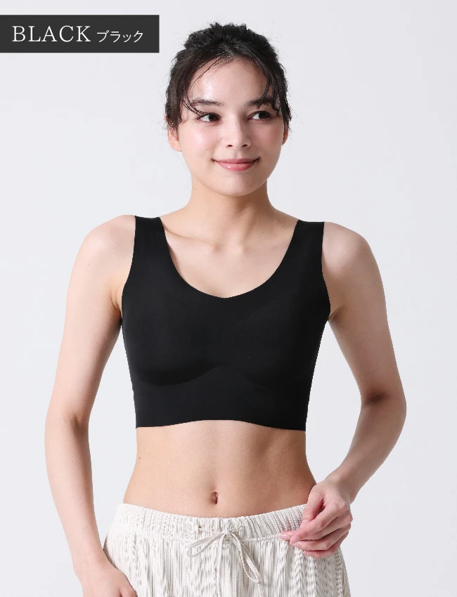 着用画像（ブラック／FRONT）