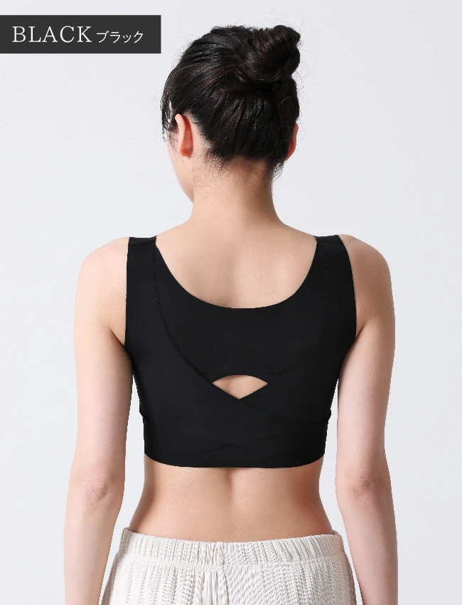 着用画像（ブラック／BACK）