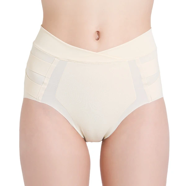 ストレッチ感覚ショーツ／ベージュ