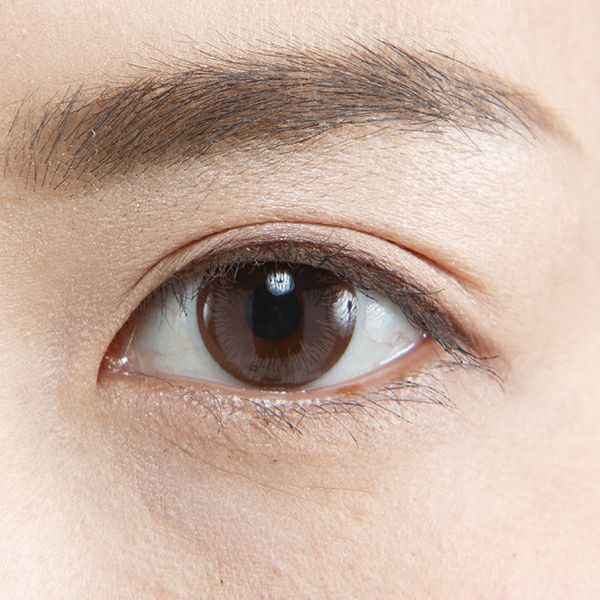 アイリフトテープ 目を開けている時の使用画像