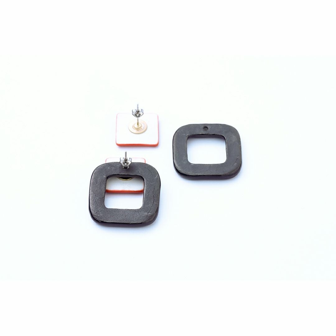 金印（ルージュ/ピアス）裏面